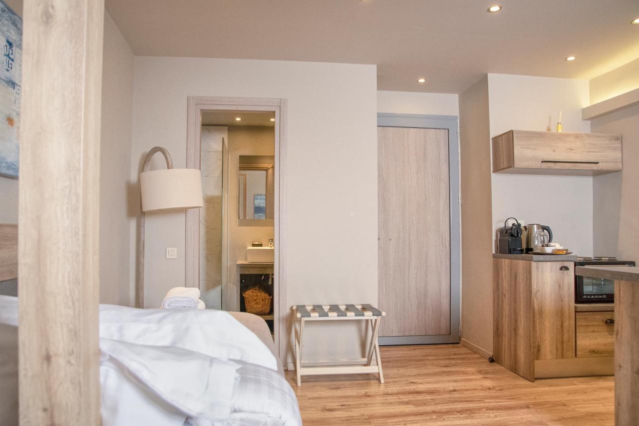 Wisdom Residence Luxury Apartments At Plaka Aten Exteriör bild